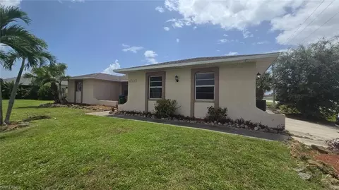 2202 SE 8th Pl, Cape Coral, FL 33990