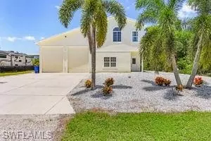 3810 Myers Ln, Saint James City, FL 33956