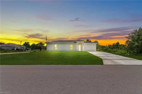 101 W 9th St, Lehigh Acres, FL 33972
