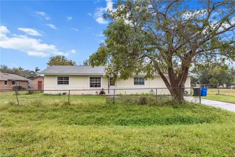 6135 Markland Ave, Fort Myers, FL 33916