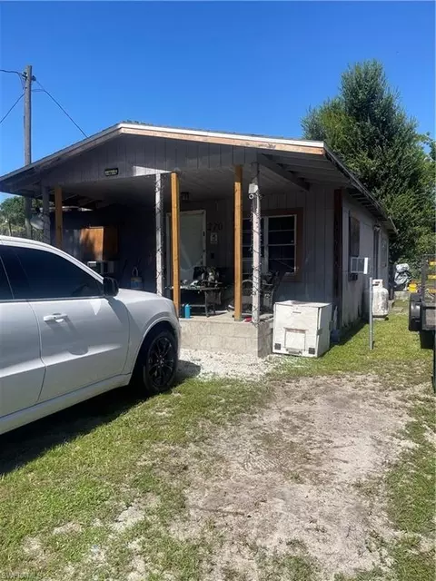 220 N 7th St, Immokalee, FL 34142