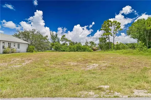 401 SE 14th St, Cape Coral, FL 33990