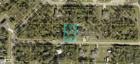 851 Glencoe St E, Lehigh Acres, FL 33974