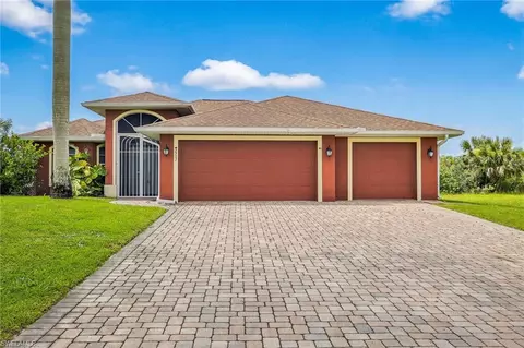 2202 NE 18th St, Cape Coral, FL 33909