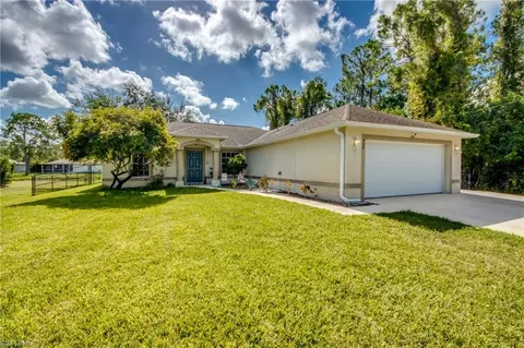 906 Angelo Ave, Lehigh Acres, FL 33971