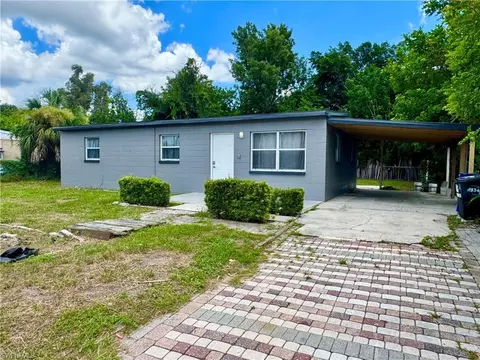 934 Orange Blossom Ln, North Fort Myers, FL 33903