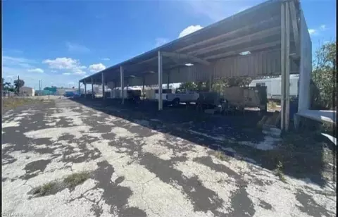 1069 N Tamiami Trl, North Fort Myers, FL 33903