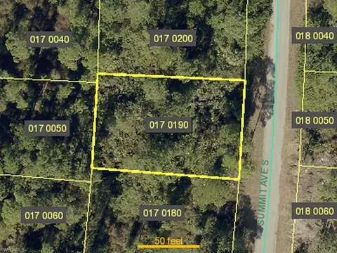 514 Summit Ave S, Lehigh Acres, FL 33974