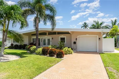 5283 Tiffany Ct, Cape Coral, FL 33904