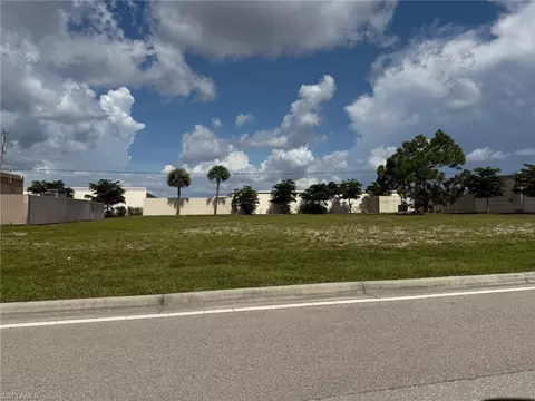4209 SW 9th Ave, Cape Coral, FL 33914