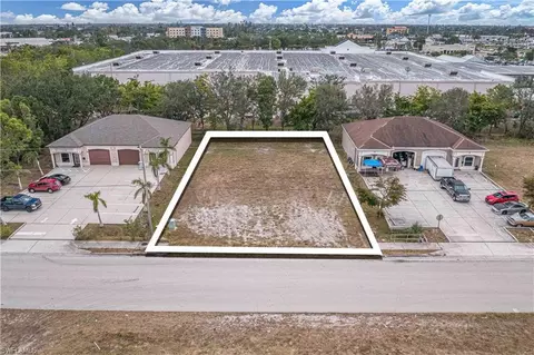 1702 NE 10th Ter, Cape Coral, FL 33909