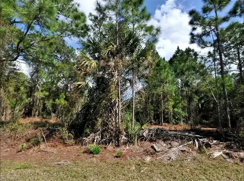 Lucinda Rd, North Port, FL 34291