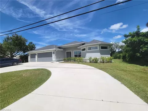 4012 Country Club Blvd, Cape Coral, FL 33904