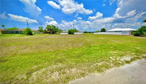 2005 NE 15th St, Cape Coral, FL 33909
