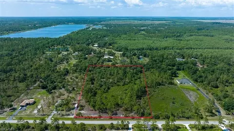 2433 62nd Ave NE, Naples, FL 34120