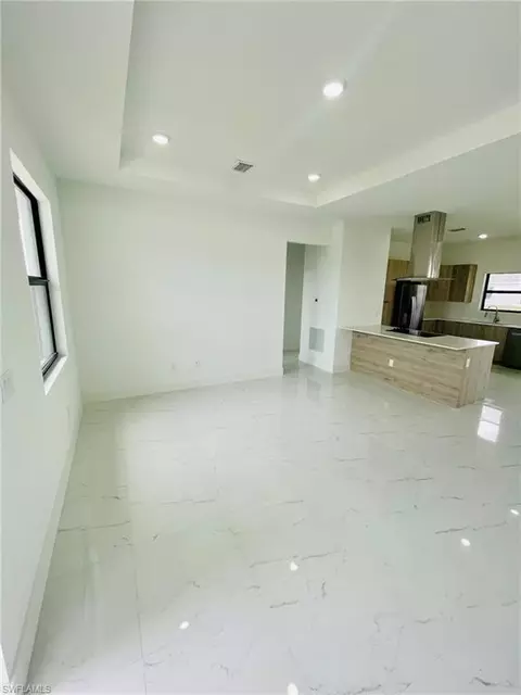 Living - 1069 N Hilton Cir, Labelle, FL 33935 photo 1 of 2