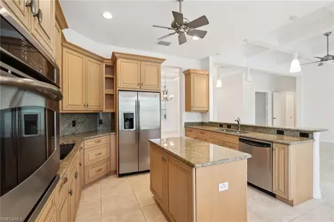 367 Saddlebrook Ln, Naples, FL 34110 photo 6