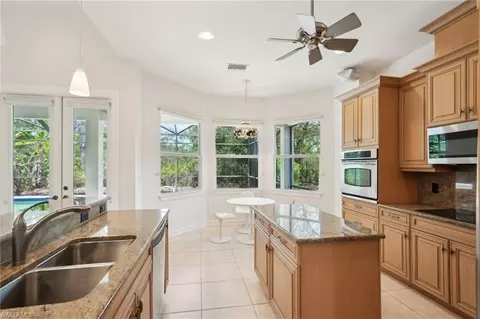 367 Saddlebrook Ln, Naples, FL 34110 photo 8