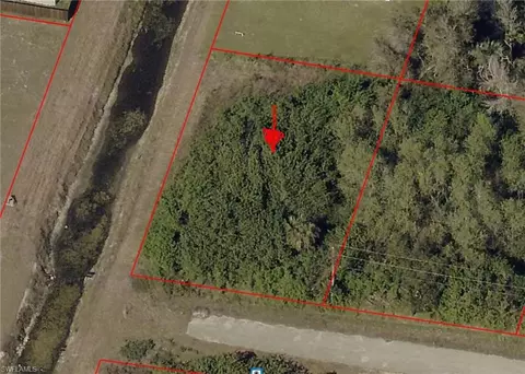 3818 34th St SW, Lehigh Acres, FL 33976