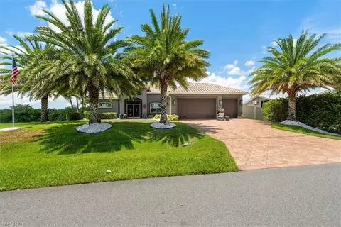 2157 Club House Rd, North Fort Myers, FL 33917