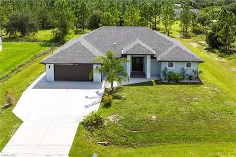 912 Thompson Ave, Lehigh Acres, FL 33972