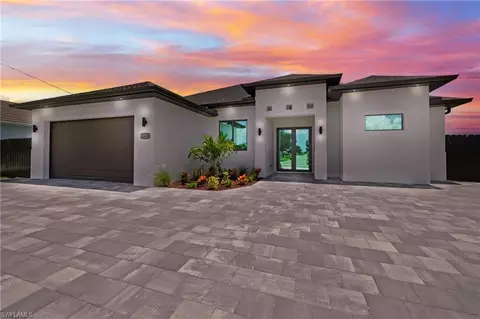 1015 NE 10th Pl, Cape Coral, FL 33909