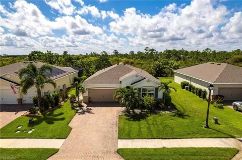 3225 Baravaldo Cir, Cape Coral, FL 33909