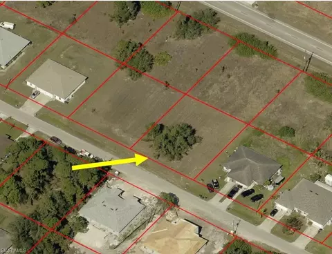 45204522 24th St SW, Lehigh Acres, FL 33973