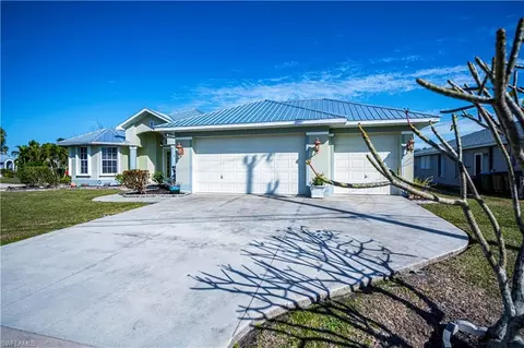 3301 SE 4th Pl, Cape Coral, FL 33904