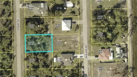 2014 Polar Ave, Alva, FL 33920