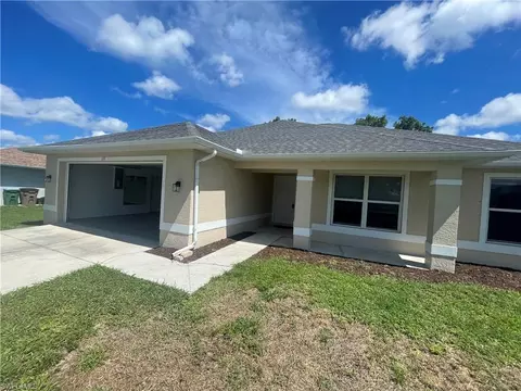1037 NE 19th St, Cape Coral, FL 33909