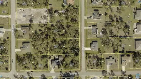 905 Magnolia Ave, Lehigh Acres, FL 33972