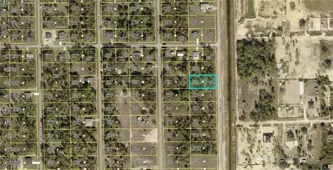 819 Hines Ave, Lehigh Acres, FL 33972
