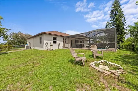 816 Agnes Ave, Lehigh Acres, FL 33971