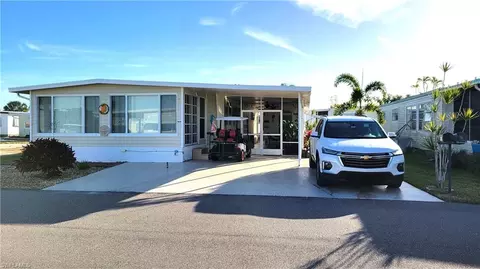 250 Hamlin Dr, Fort Myers, FL 33905