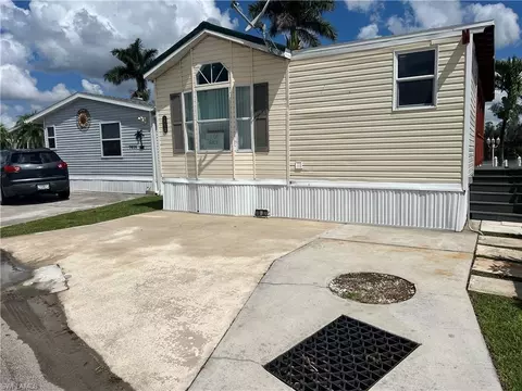 7037 Armadillo Way, Fort Myers, FL 33967