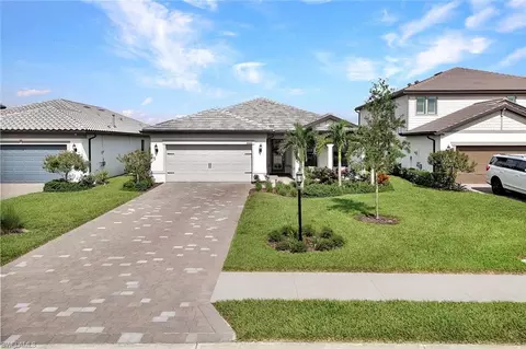 Exterior - 20442 Pebble Glen Dr, Estero, FL 33928 photo 2 of 8