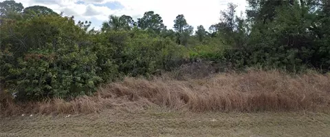 3715 32nd St SW, Lehigh Acres, FL 33976
