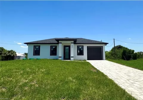 2501 E 16th St, Lehigh Acres, FL 33972