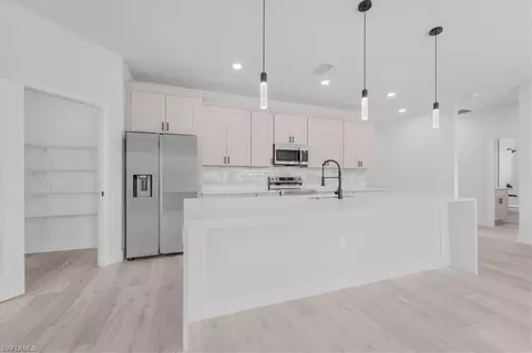 Kitchen - 4867 Myrtle Beach Dr, Sebring, FL 33872 photo 1 of 2