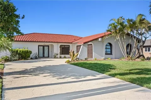 920 SE 16th Ter, Cape Coral, FL 33990
