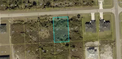 2807 21st St SW, Lehigh Acres, FL 33976