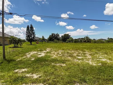 1800 NW 2 Ter, Cape Coral, FL 33993