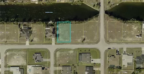 219 NE 19th Ter, Cape Coral, FL 33909