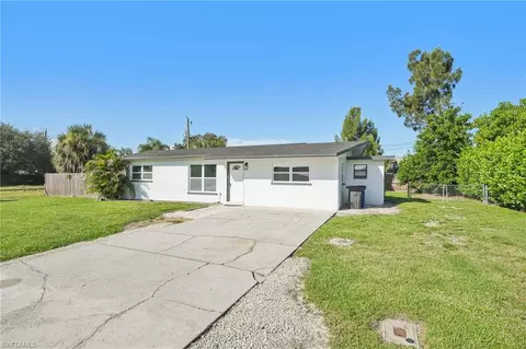 18472 Iris Rd, Fort Myers, FL 33967