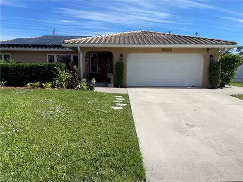 8924 Dorchester St, Fort Myers, FL 33907