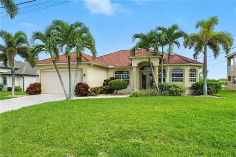 227 SW 28th Ter, Cape Coral, FL 33914