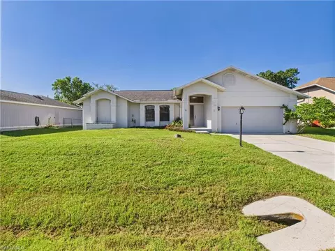 8120 Pennsylvania Blvd, Fort Myers, FL 33967