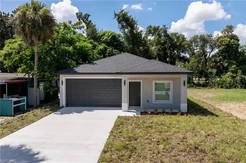 2316 Willard St, Fort Myers, FL 33901