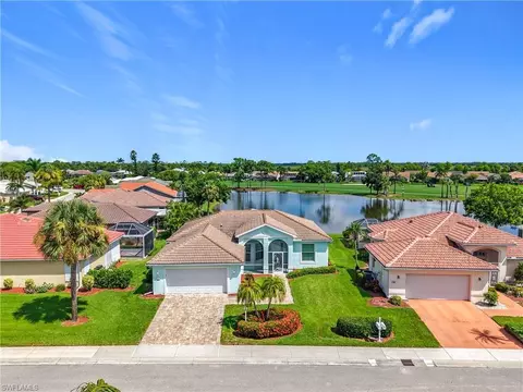2071 Rio Nuevo Dr, North Fort Myers, FL 33917